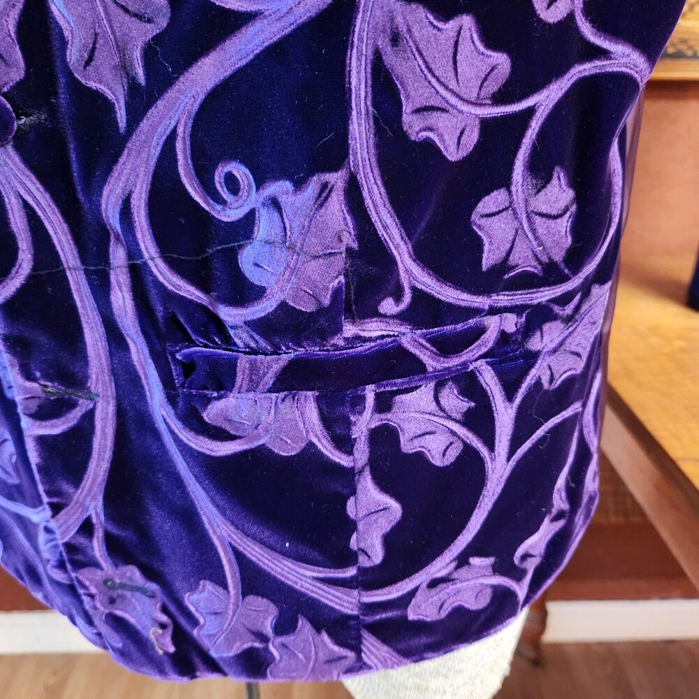 Man's Soel XL Purple Ivy Leaf Pattern Vest 100% Rayon Velveteen - Picture 2 of 4